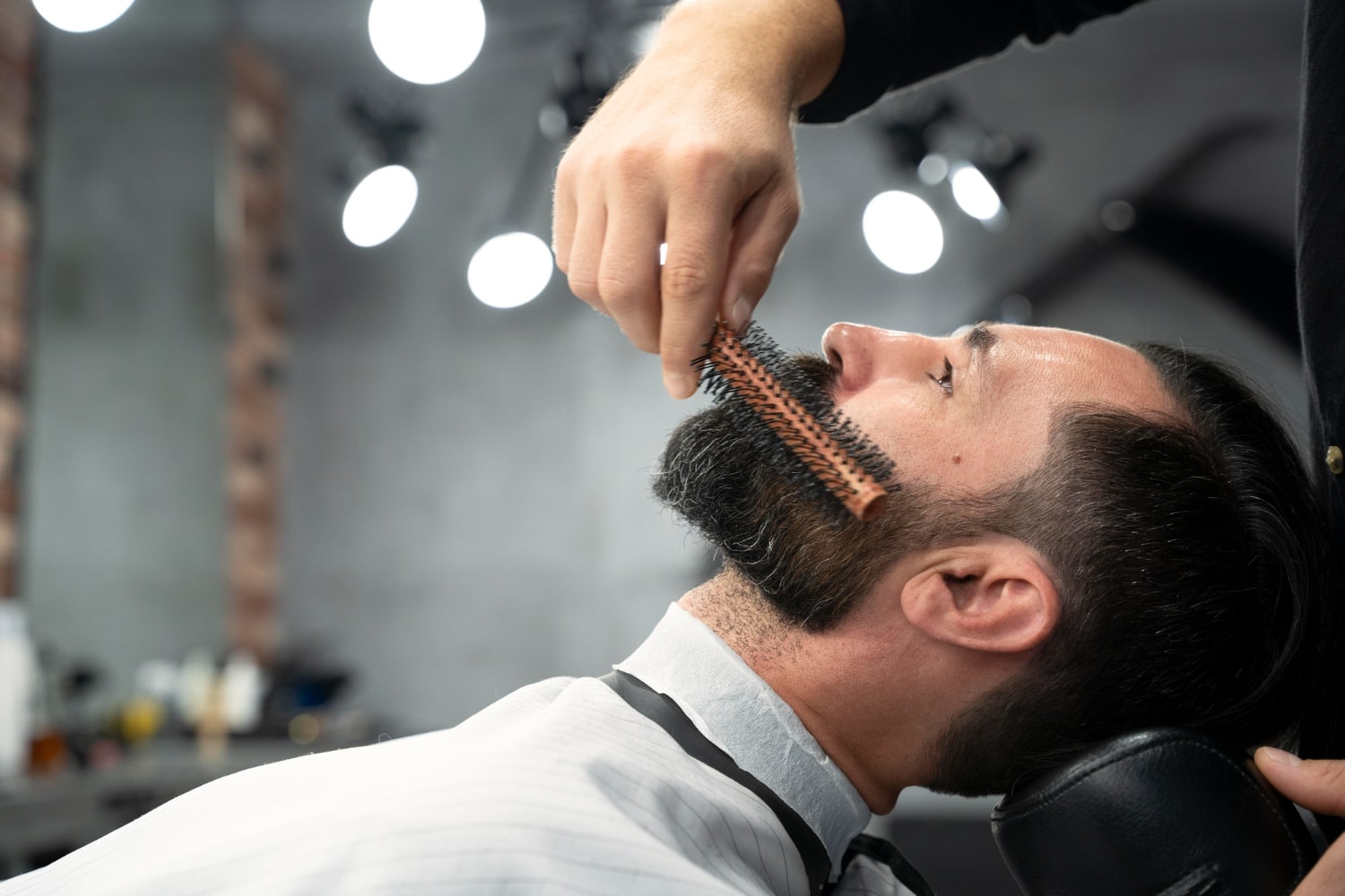 Discover How to Master the Art of Brushing a Beard